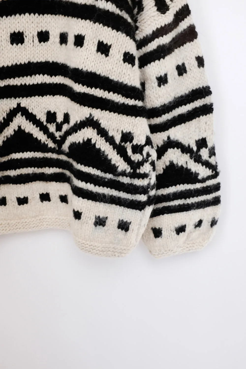 0401_WOOL OVERSIZE AZTEC ETHNO SWEATER