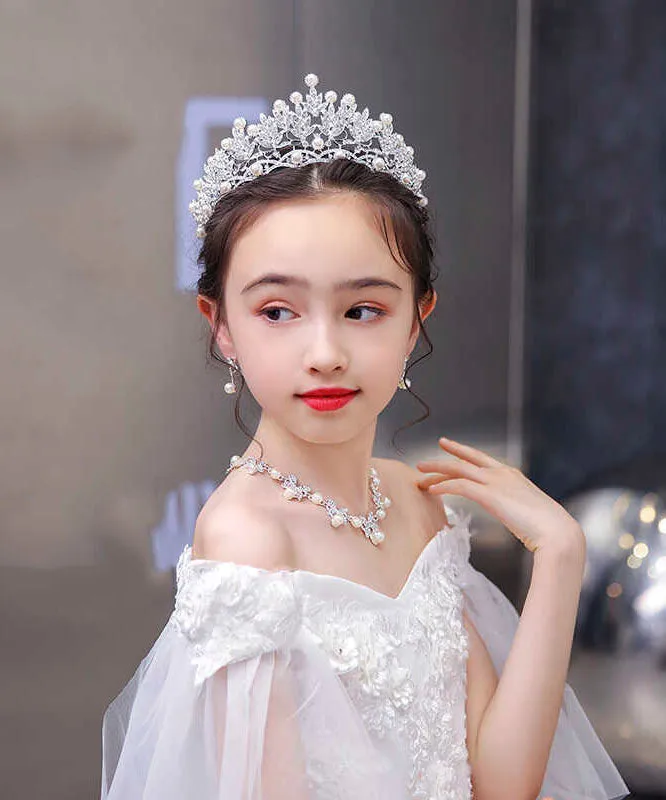 Chic Silk Alloy Zircon Pearl Hollow Out Girl Crown IU047