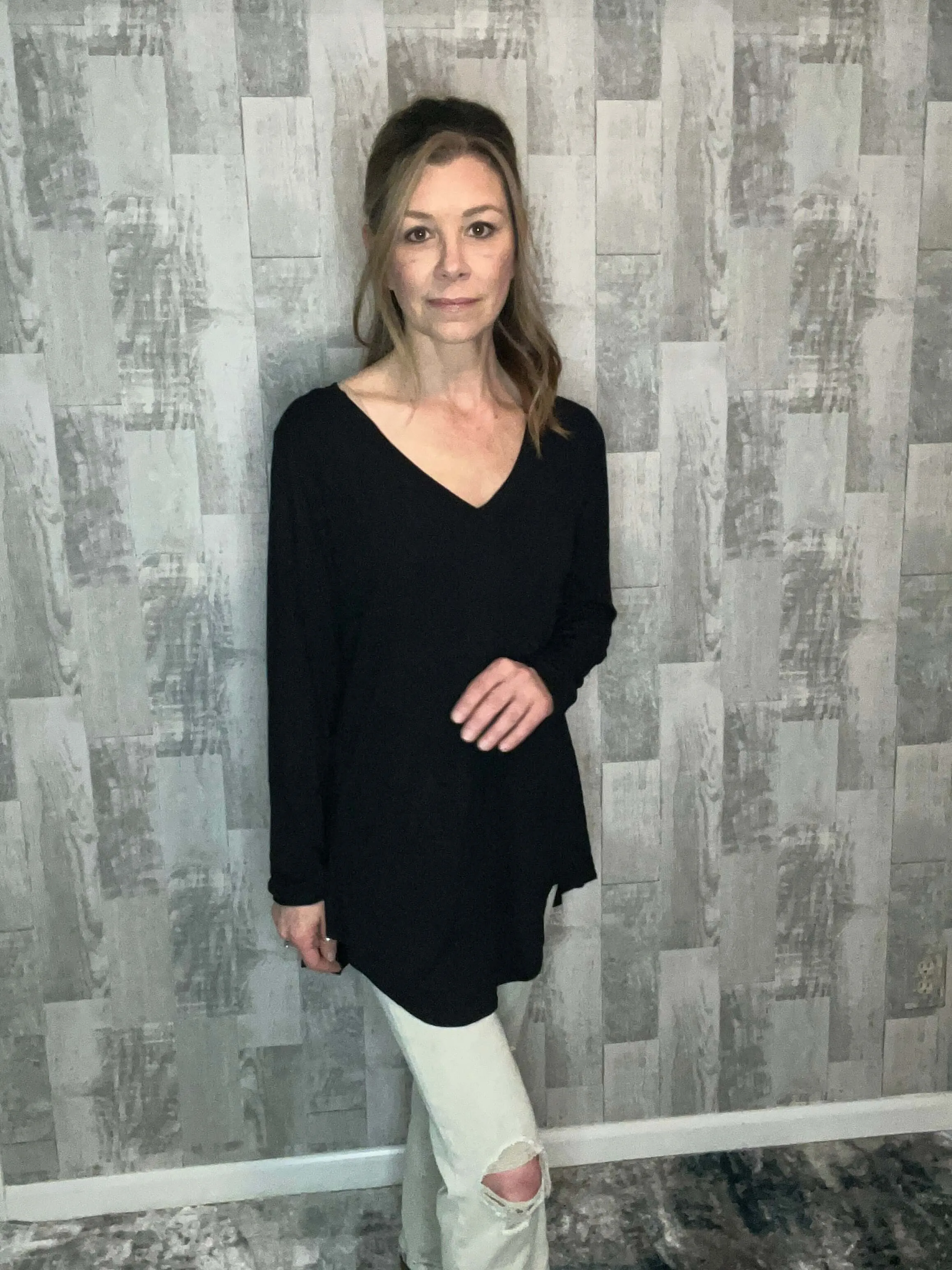 Effortlessly Chic V-Neck Top - Black