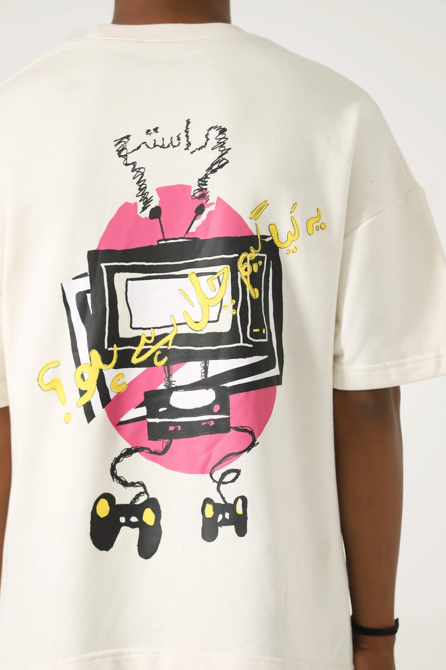 "GAMES WE PLAY" PRINTED BEIGE T SHIRT